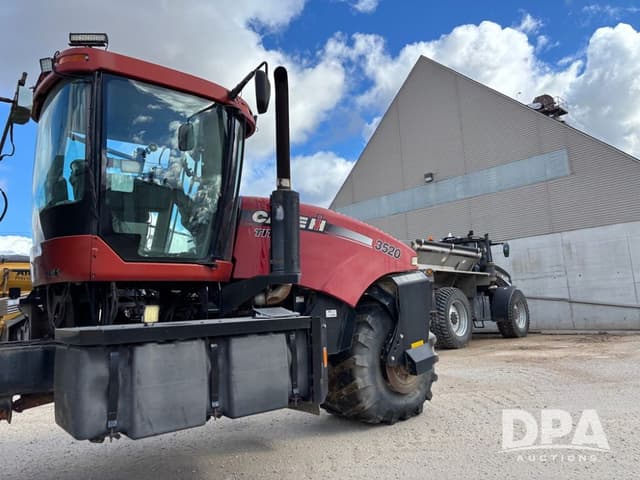 Image of Case IH Titan 3520 equipment image 4