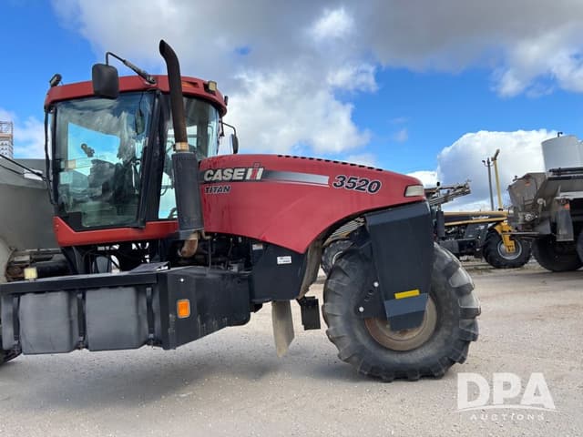 Image of Case IH Titan 3520 equipment image 3