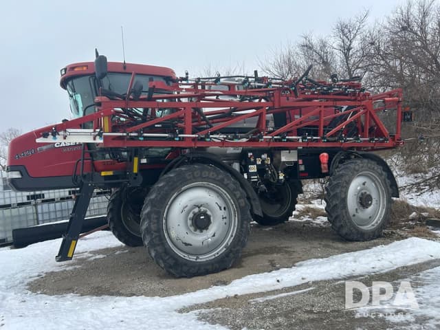 Image of Case IH Patriot 4420 equipment image 2