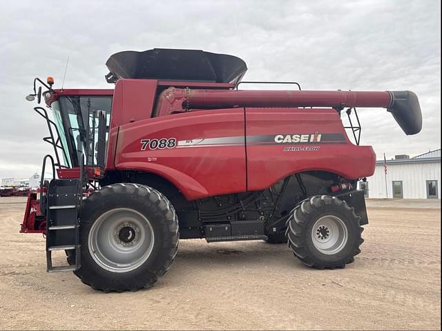 Image of Case IH 7088 equipment image 2