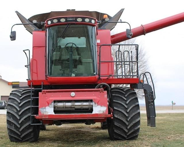 Image of Case IH 7088 equipment image 2