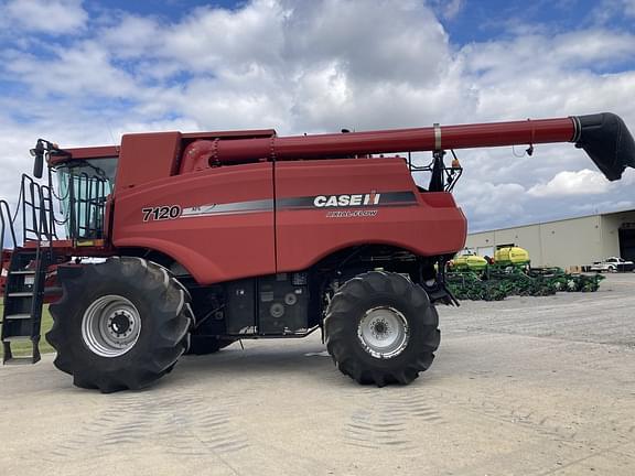 Image of Case IH 7120 equipment image 4