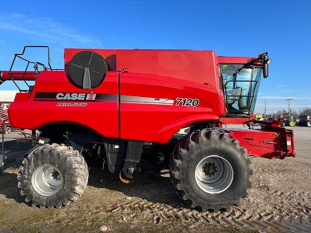 Image of Case IH 7120 equipment image 2