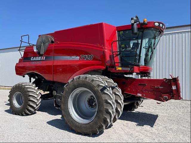 Image of Case IH 7120 equipment image 1