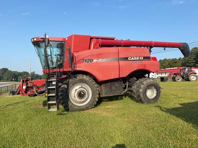 Image of Case IH 7120 equipment image 1