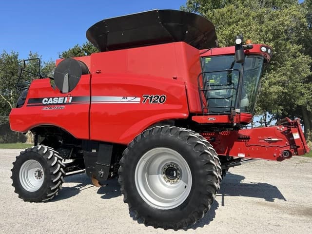 Image of Case IH 7120 equipment image 1