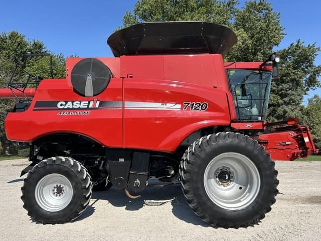 Image of Case IH 7120 equipment image 3