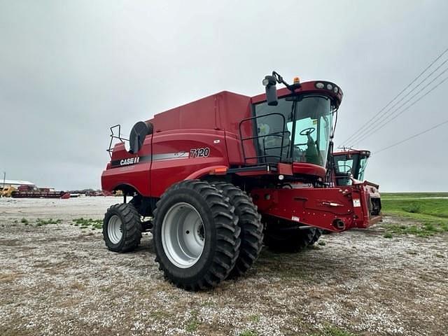 Image of Case IH 7120 equipment image 4