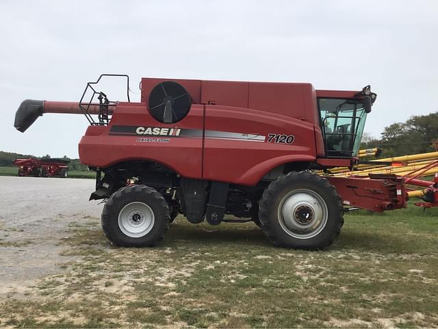 Image of Case IH 7120 equipment image 1