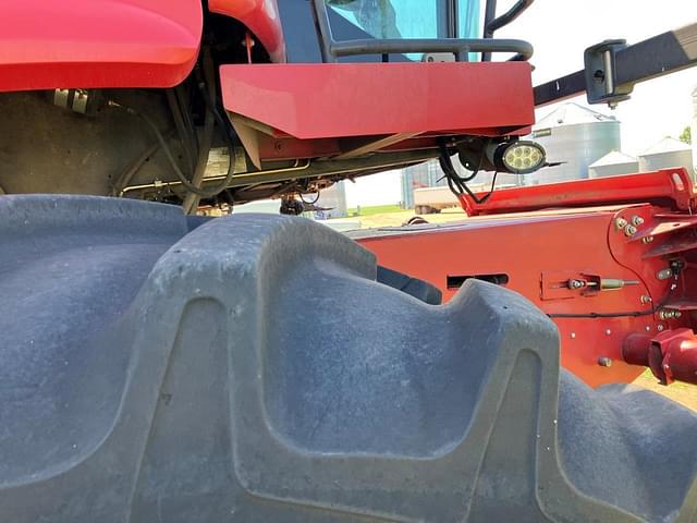 Image of Case IH 8120 equipment image 4