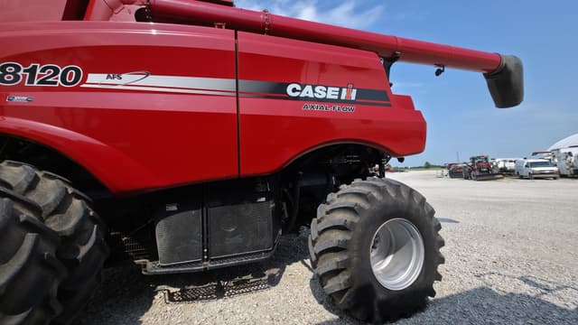 Image of Case IH 8120 equipment image 2