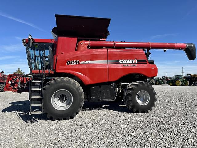 Image of Case IH 8120 equipment image 2