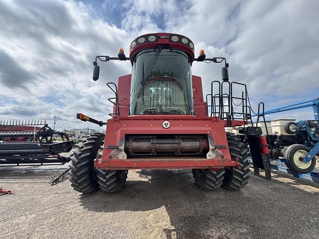 Image of Case IH 8120 equipment image 1