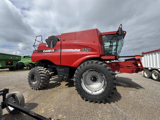 Image of Case IH 8120 equipment image 3