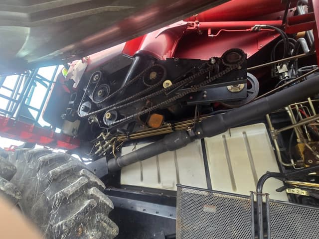 Image of Case IH 8120 equipment image 4