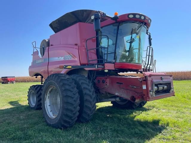 Image of Case IH 8120 equipment image 2