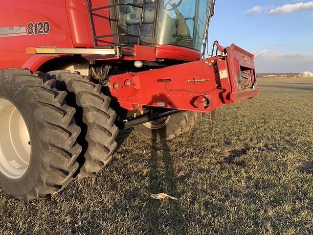 Image of Case IH 8120 equipment image 2