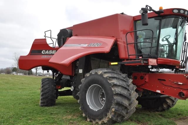 Image of Case IH 8120 equipment image 2