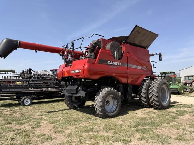 Image of Case IH 8120 equipment image 3
