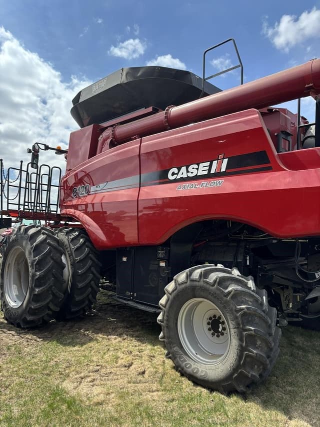 Image of Case IH 8120 equipment image 4