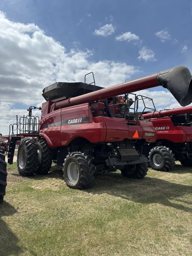 Image of Case IH 8120 equipment image 3