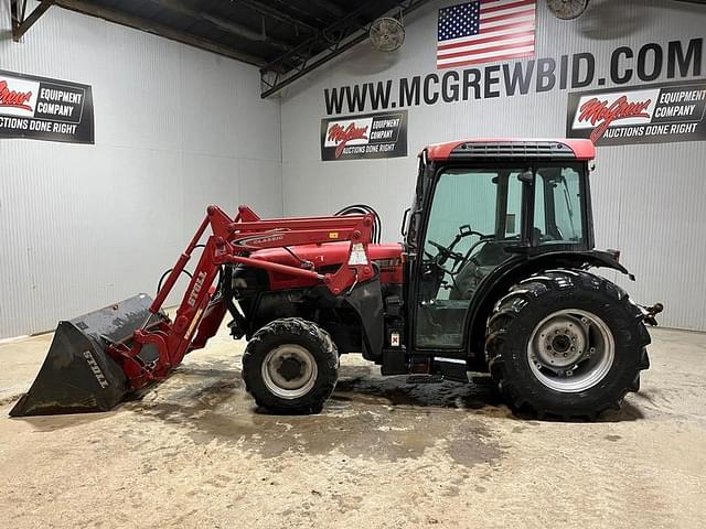 Image of Case IH Farmall 95N equipment image 1