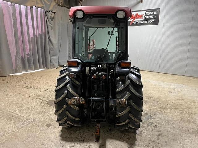 Image of Case IH Farmall 95N equipment image 3