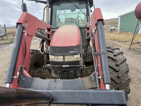 Image of Case IH Farmall 105U equipment image 4