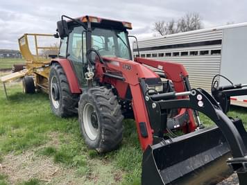 Main image Case IH Farmall 105U