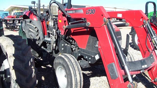 Image of Case IH Farmall 70 equipment image 3