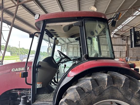 Image of Case IH Farmall 95 equipment image 2