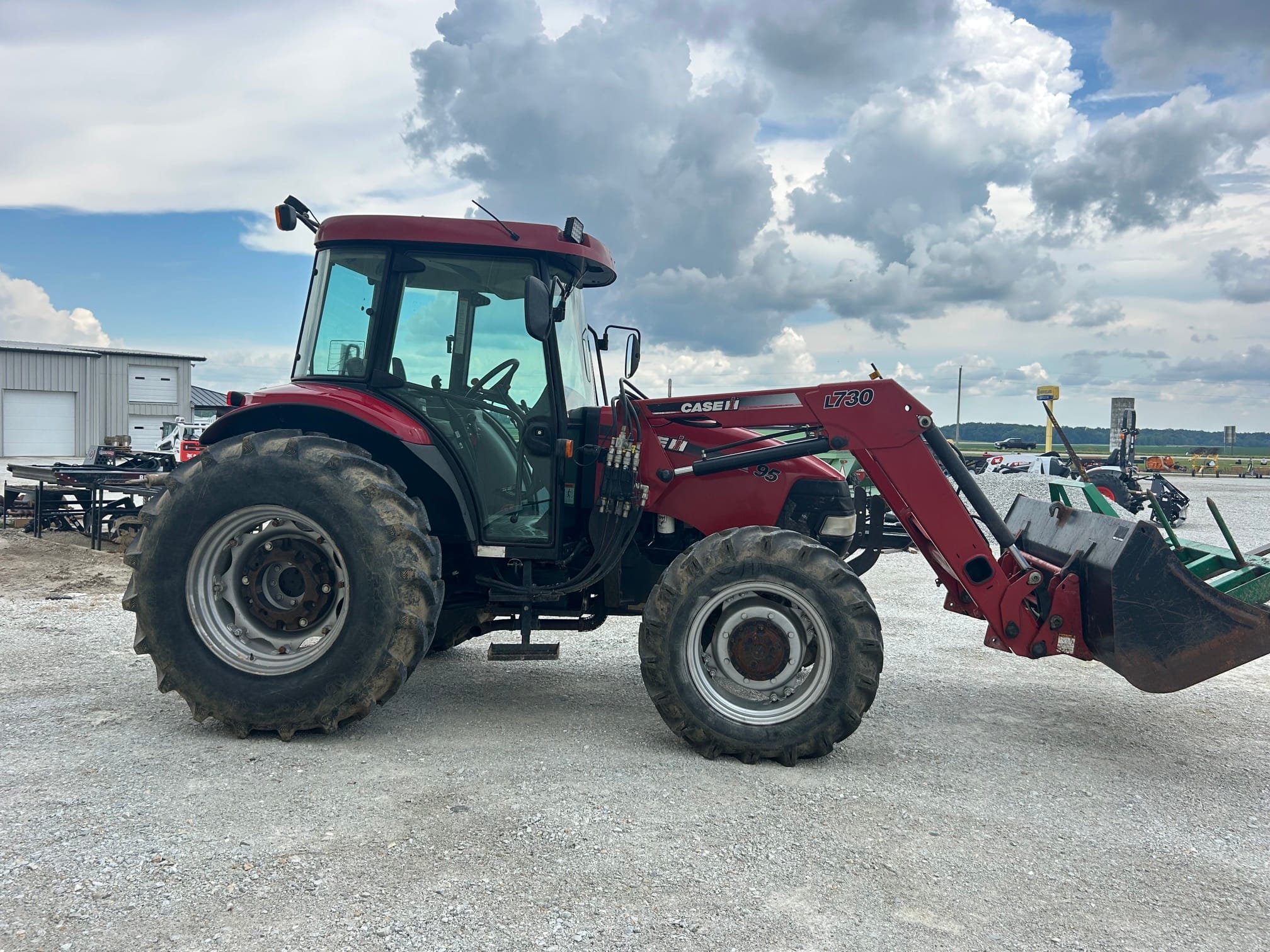 2010 Case IH Farmall 95U Equipment Image0