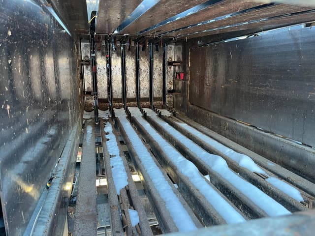 Image of Case IH LB433 equipment image 4