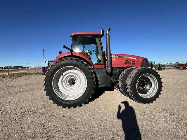 Image of Case IH Magnum 215 equipment image 4