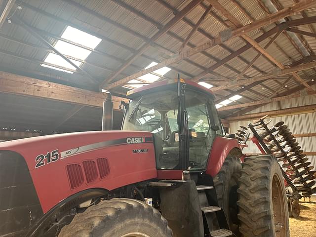 Image of Case IH Magnum 215 equipment image 2