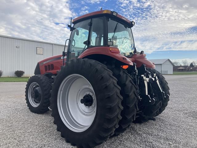 Image of Case IH Magnum 215 equipment image 4