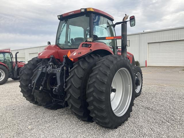 Image of Case IH Magnum 215 equipment image 2