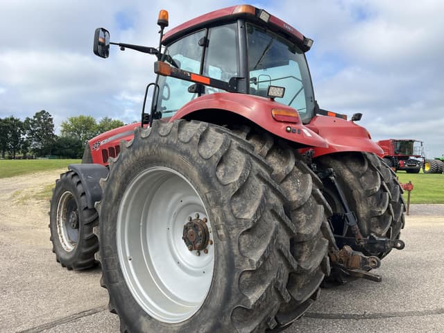 Image of Case IH Magnum 225 equipment image 4