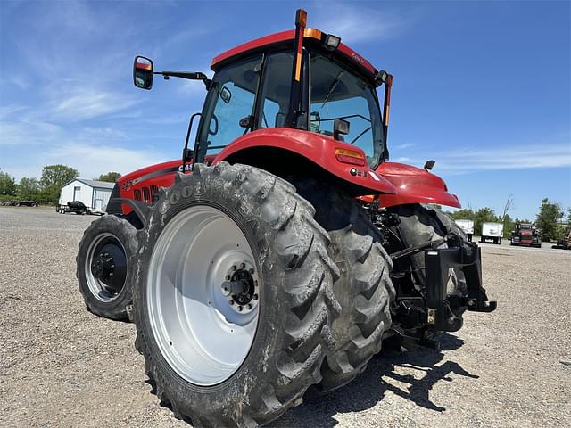 Image of Case IH Magnum 225 equipment image 4