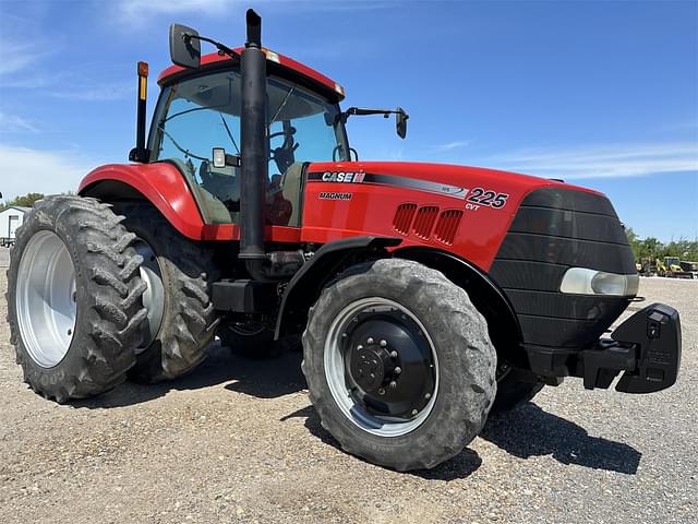 Image of Case IH Magnum 225 equipment image 1