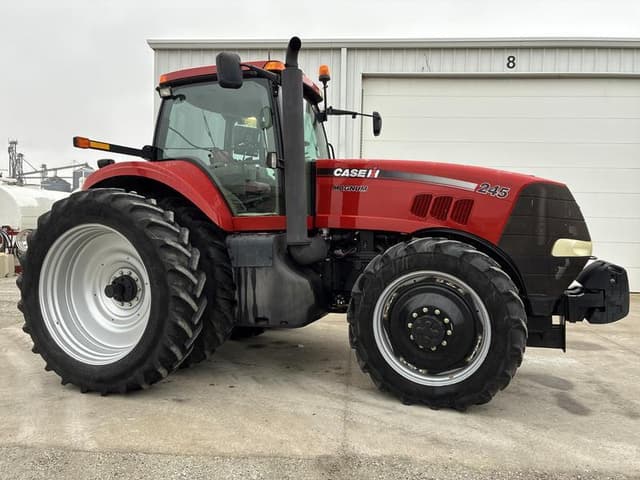 Image of Case IH Magnum 245 equipment image 1