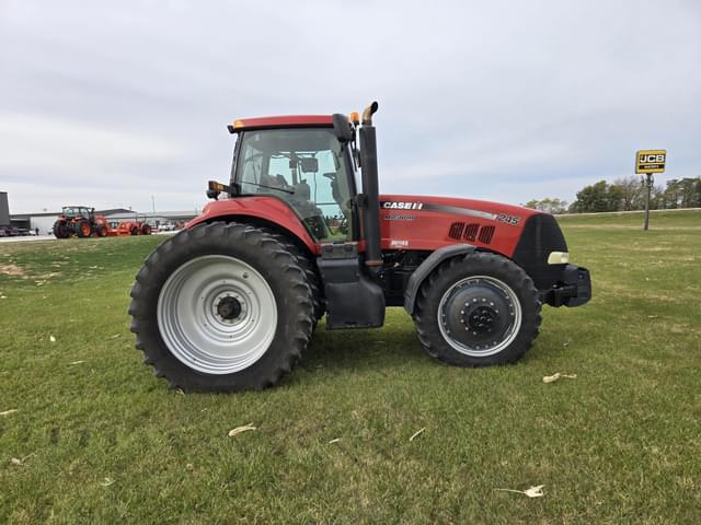 Image of Case IH Magnum 245 equipment image 4