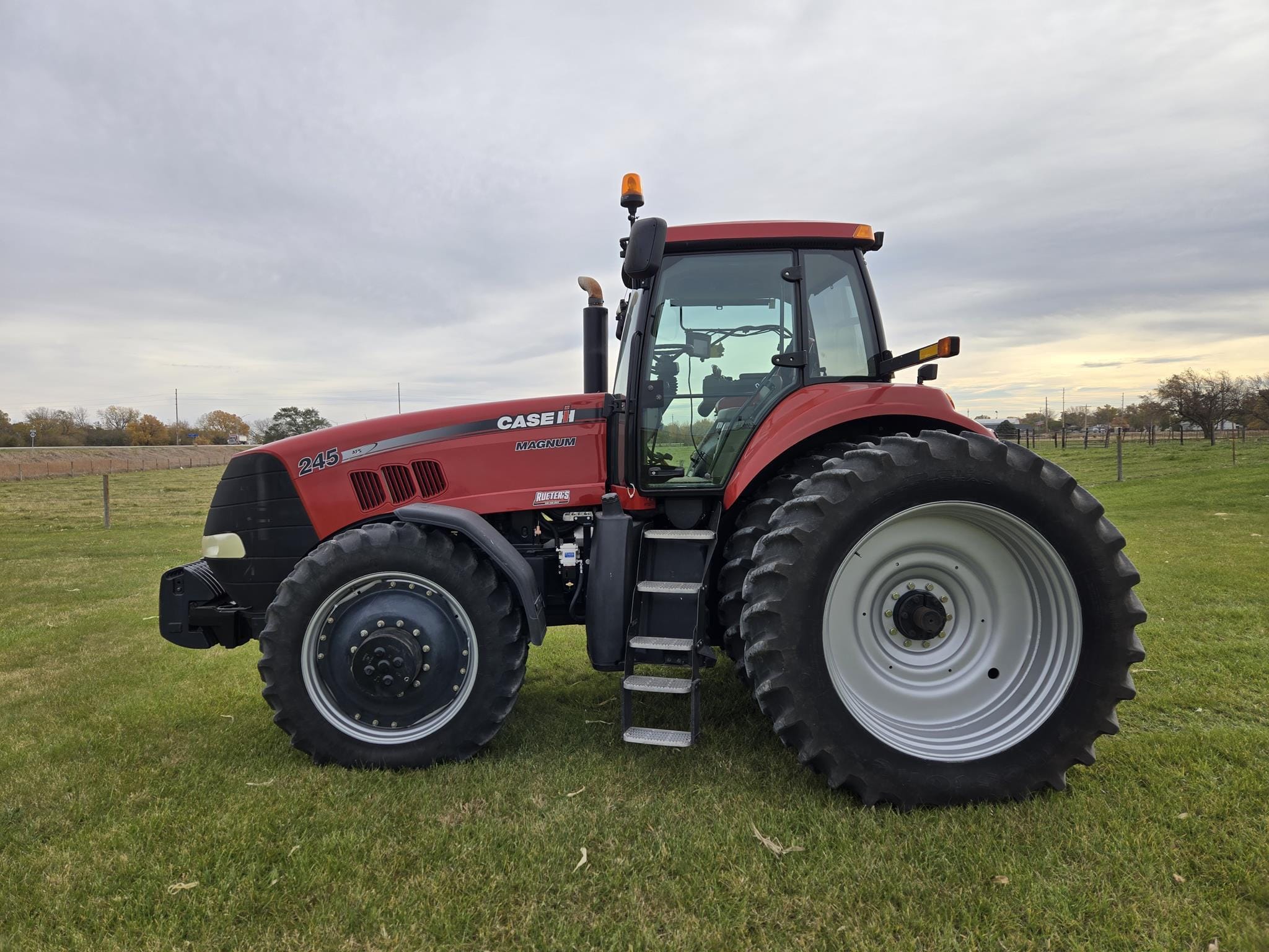 2010 Case IH Magnum 245 Equipment Image0