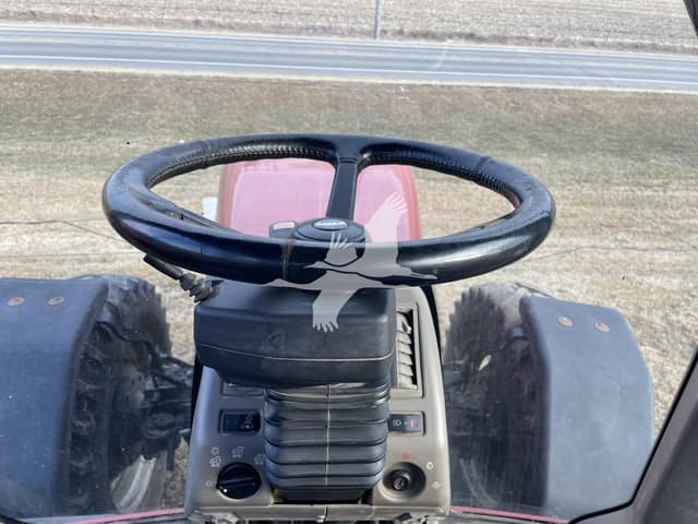 Image of Case IH Magnum 275 equipment image 4