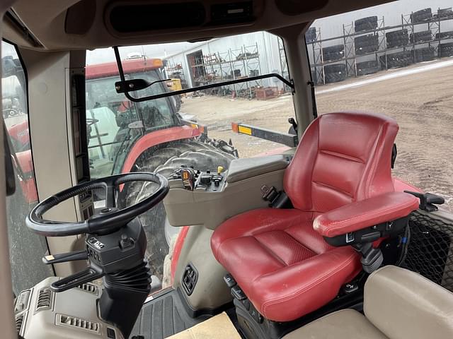 Image of Case IH Magnum 275 equipment image 4