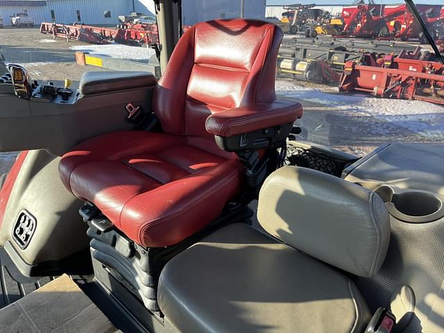 Image of Case IH Magnum 275 equipment image 3