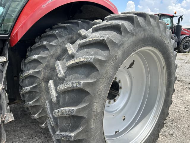 Image of Case IH Magnum 275 equipment image 3