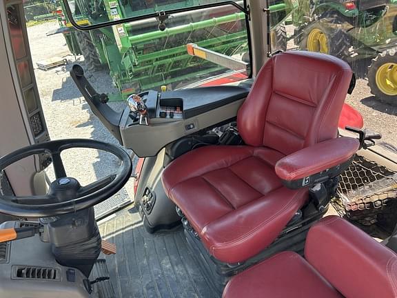 Image of Case IH Magnum 280 equipment image 4