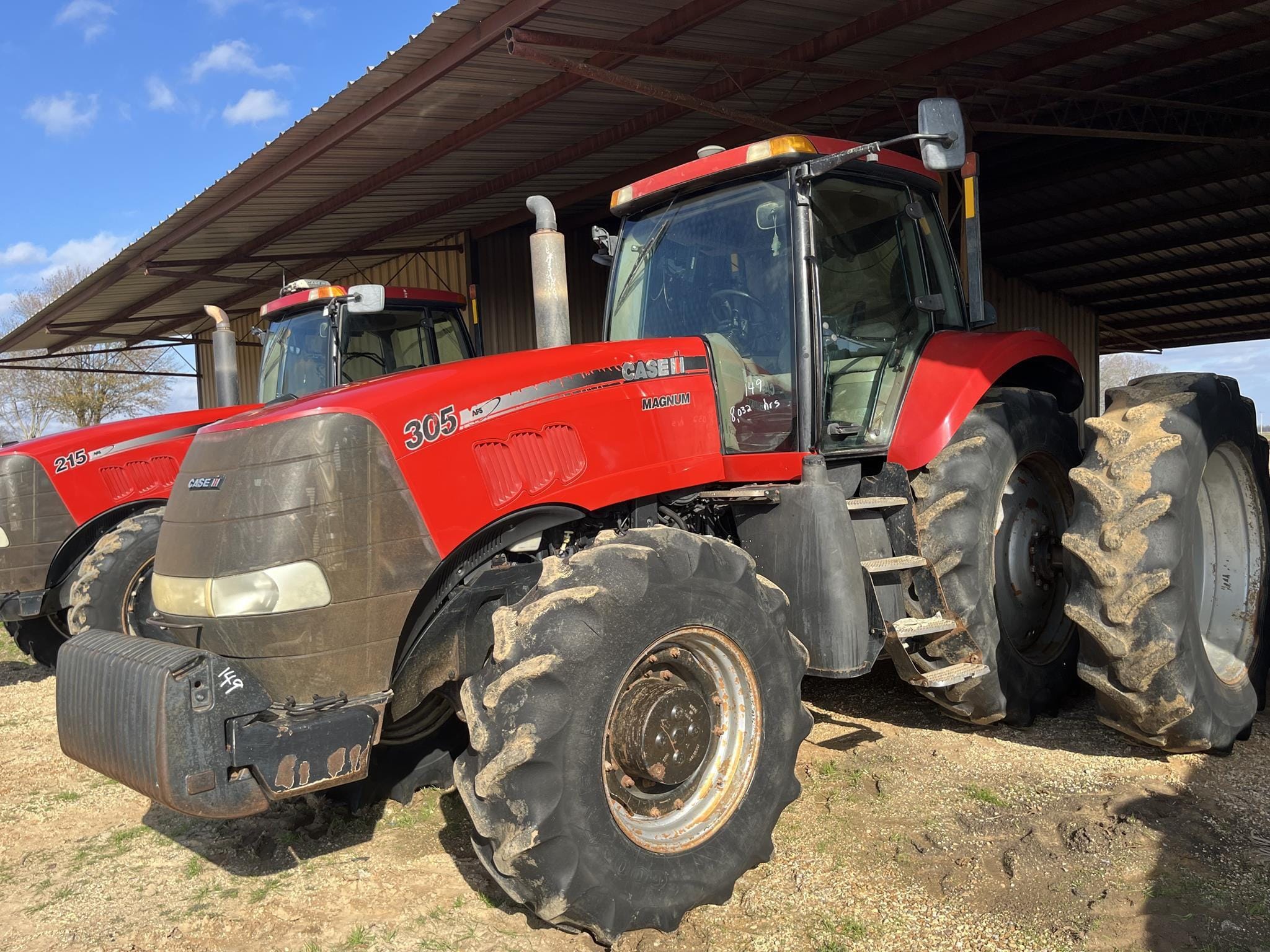 2010 Case IH Magnum 305 Equipment Image0