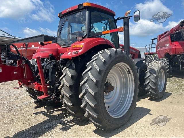Image of Case IH Magnum 305 equipment image 2